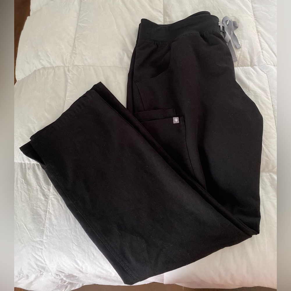 Black Figs Kade Cargo